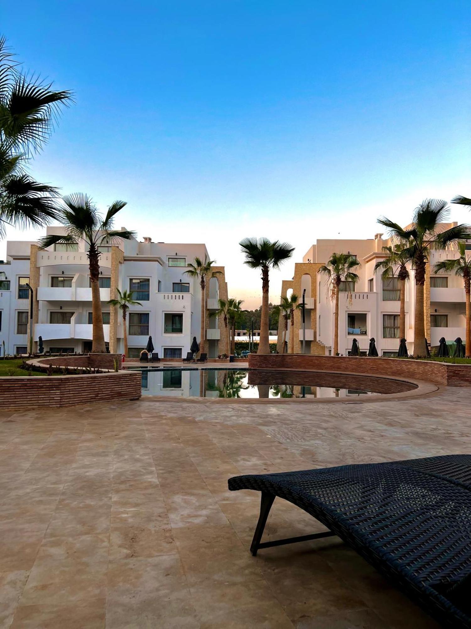 Aparthotel Dominium *