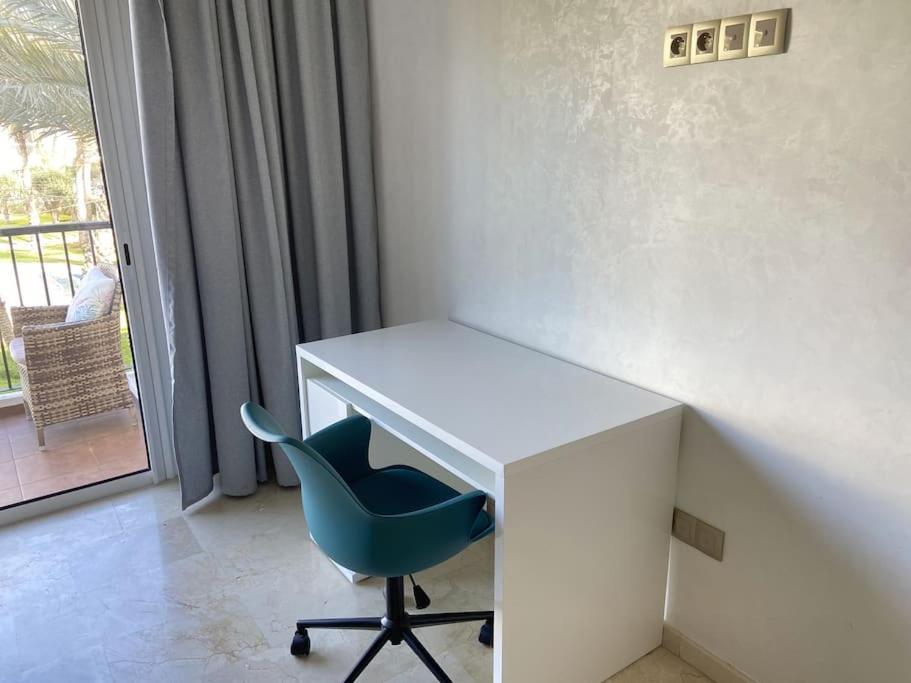 Luxury Marina Apartment *