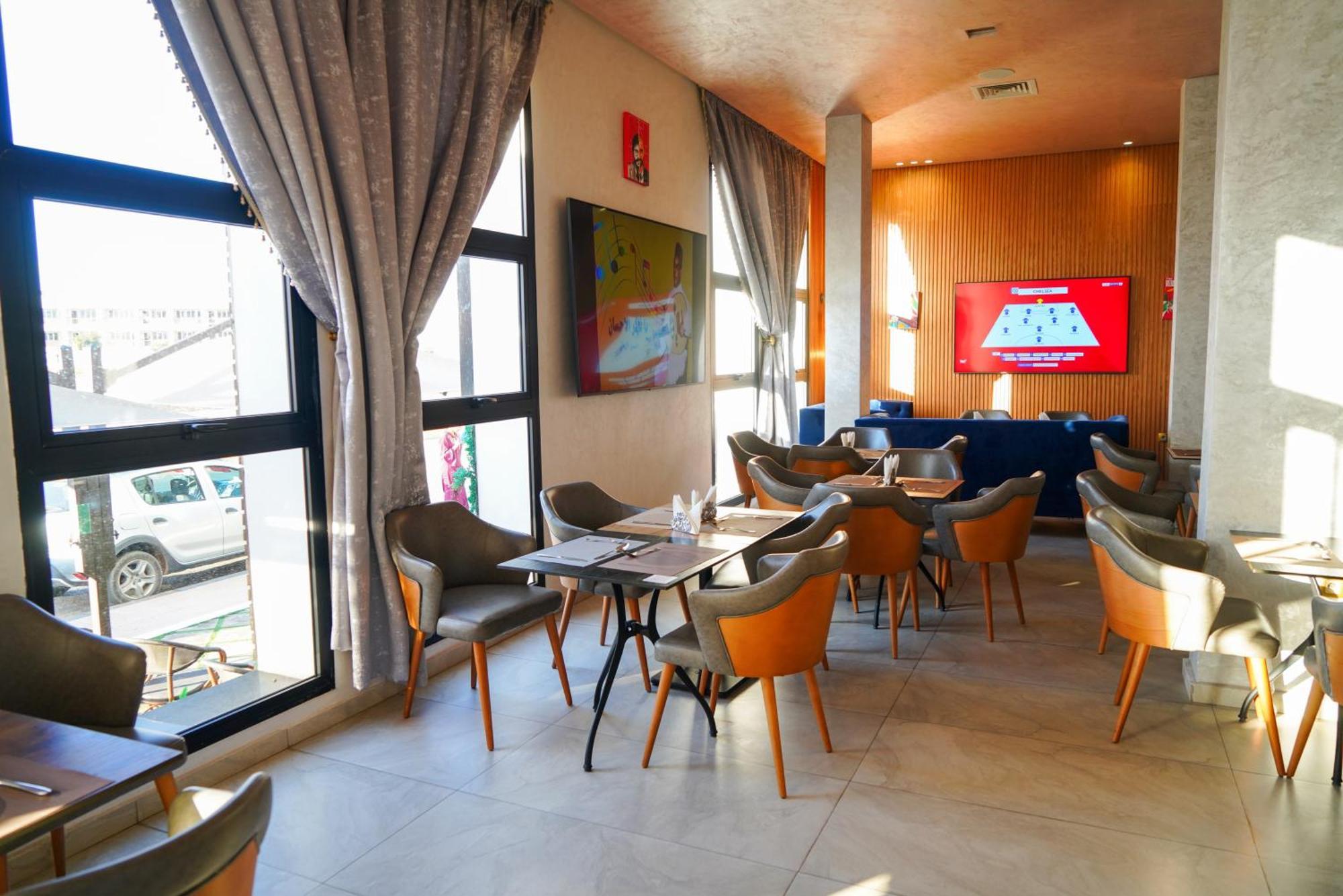 Great & Penthouse Apartment