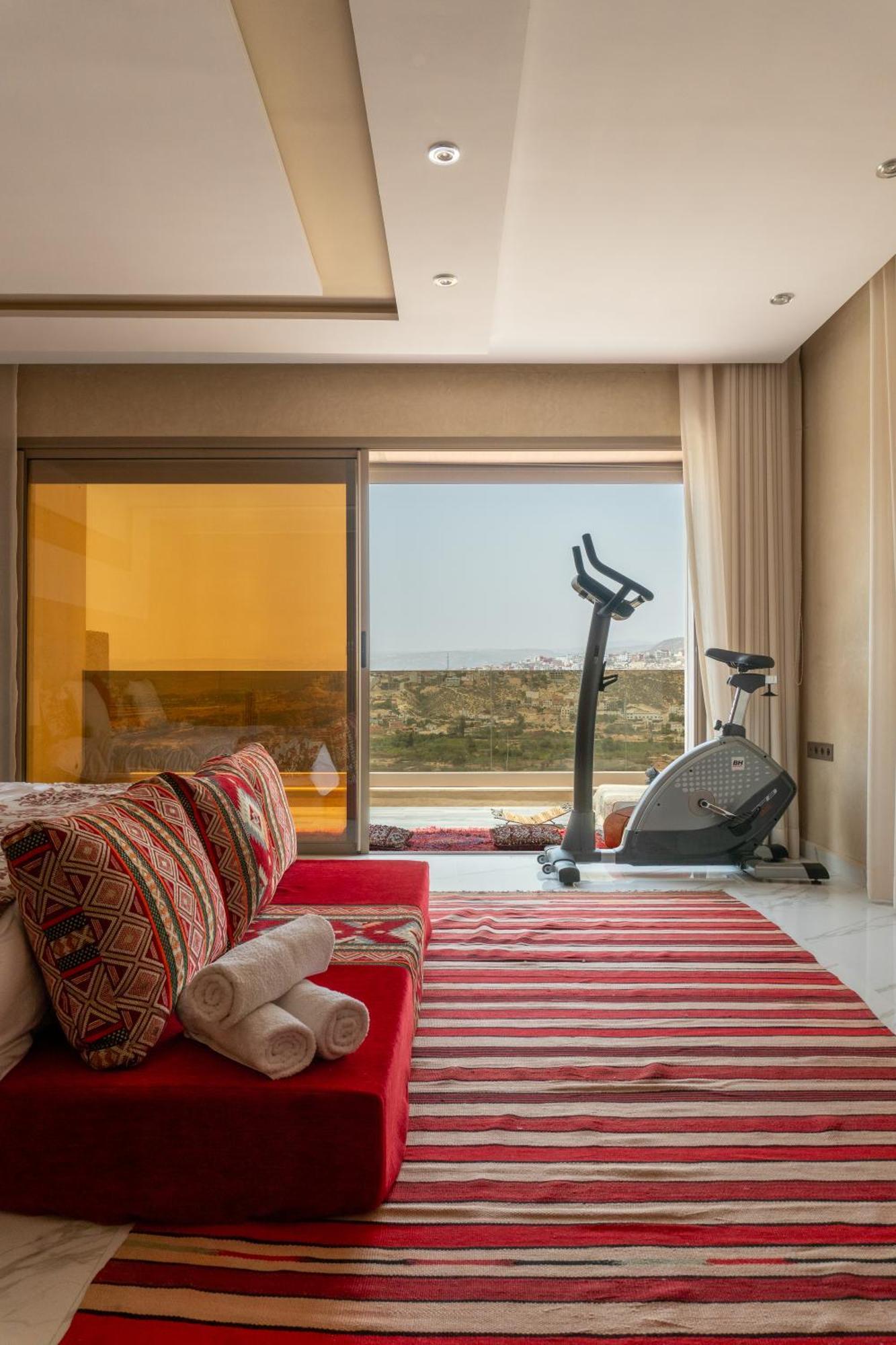 Tayyurt Host Apartment *
