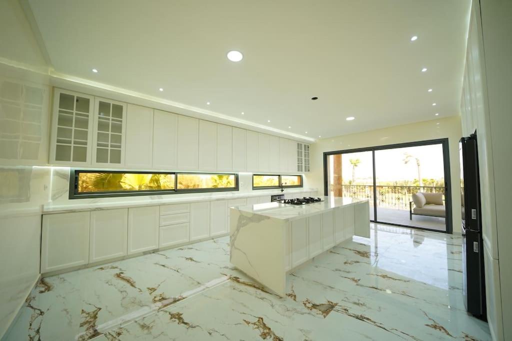 Superbe Eco Avec Piscine *