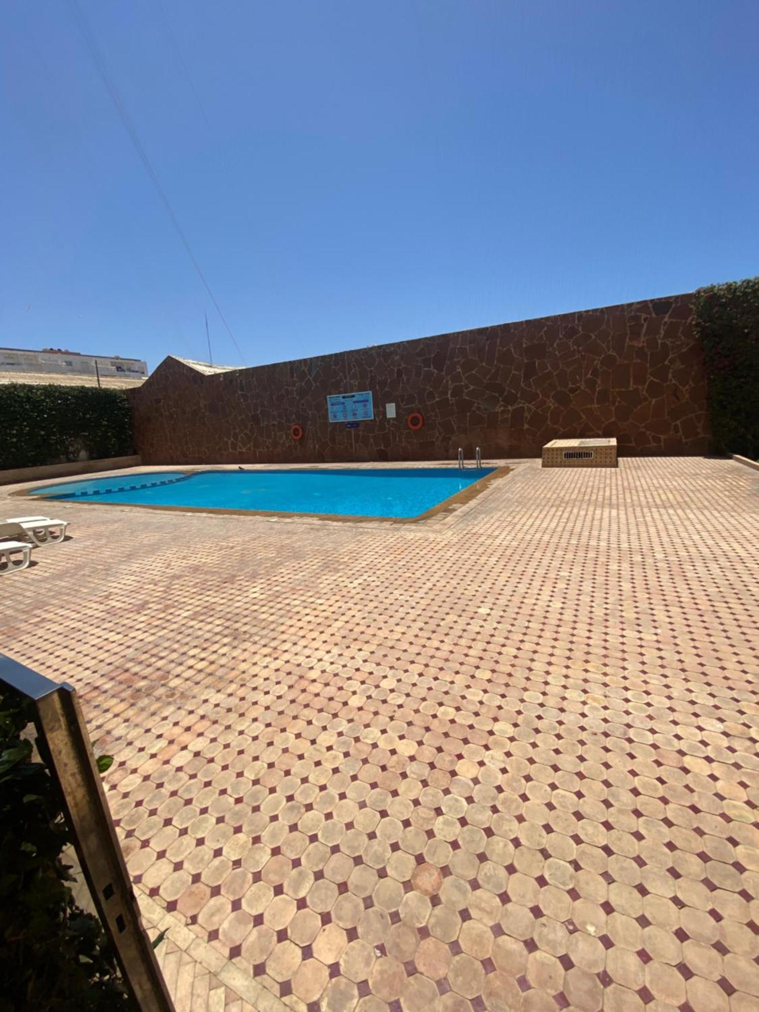 Centre Avec Piscine Apartment *