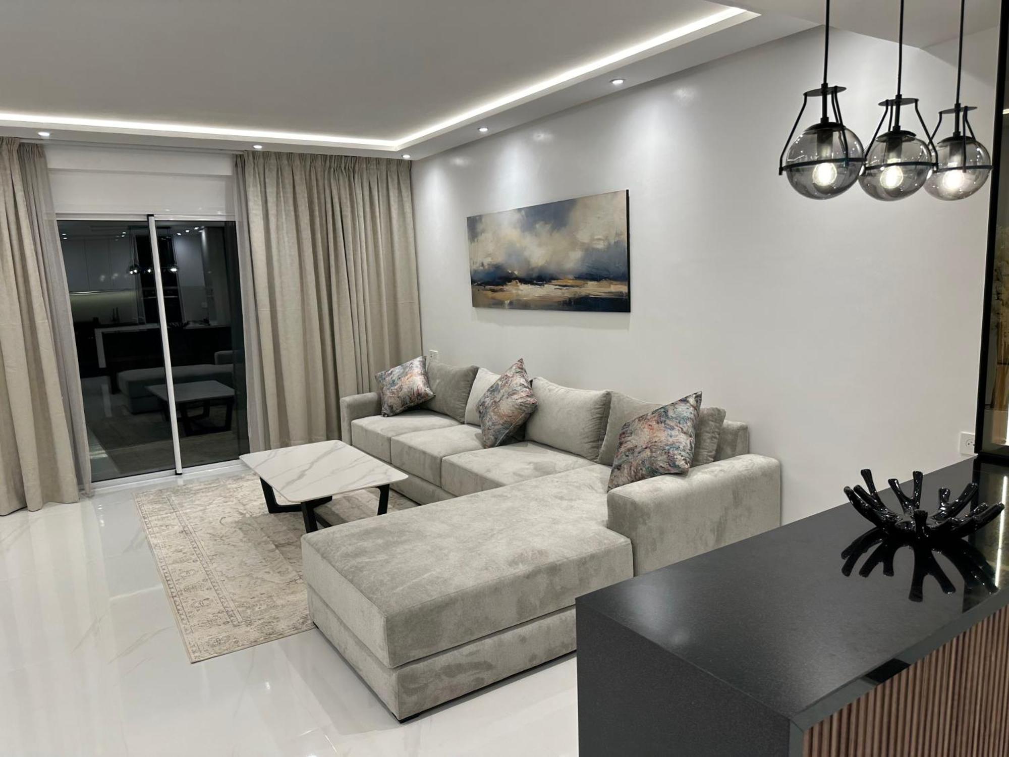 Marina - Luxury Beachfront Apartment
