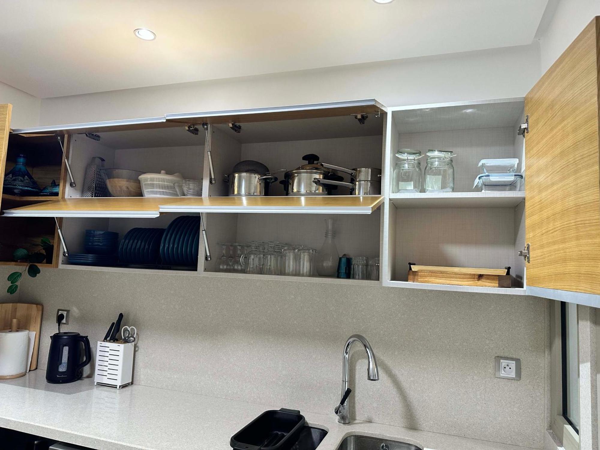 Chic Beachside Apt,mountain View