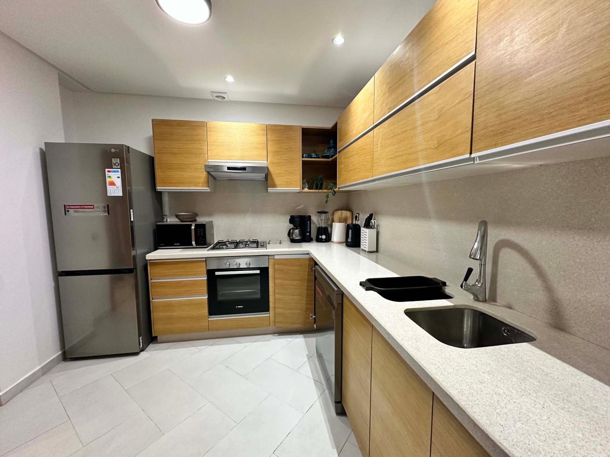 Chic Beachside Apt,mountain View Apartment *
