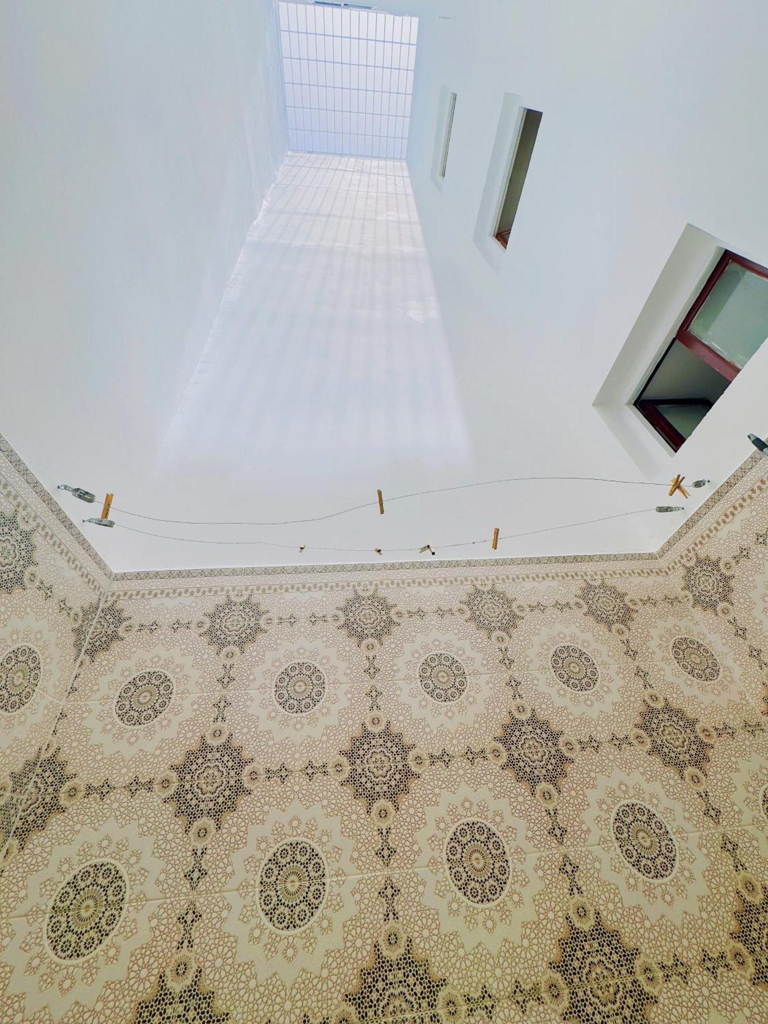 Quiet Near - High Speed Wifi, Free Parking & Private Entry Apartment *