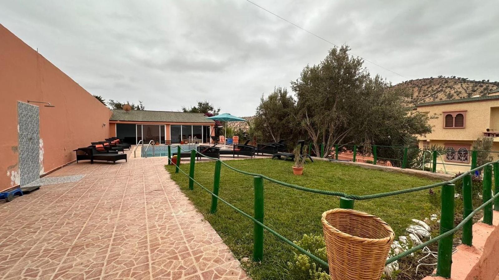 Azrarag Villa *