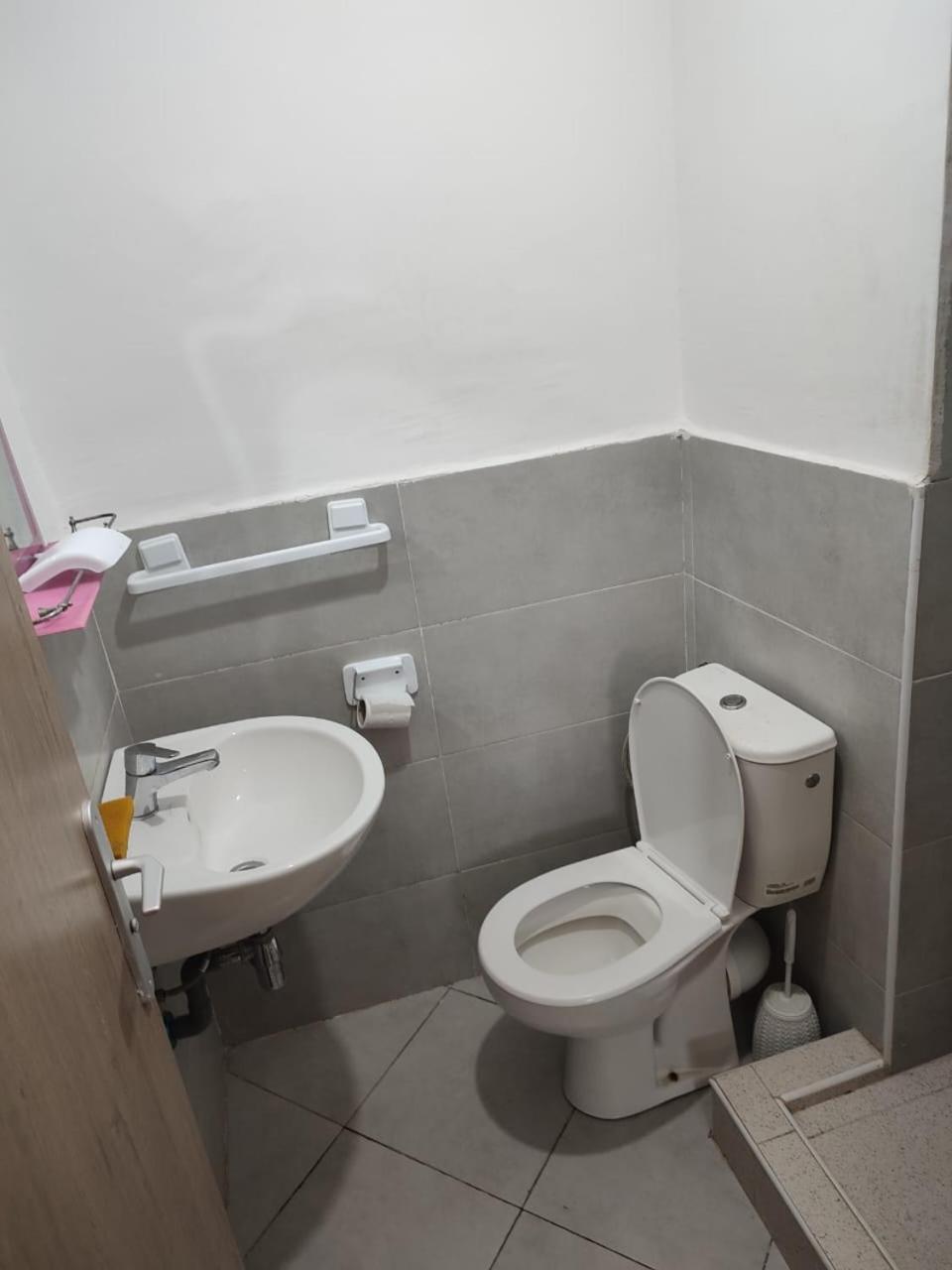 Anza Apartment *