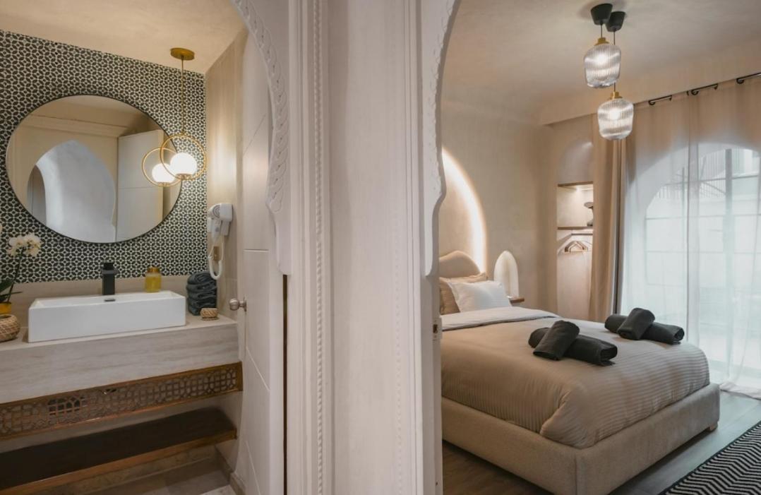 Avec Jacuzzi Apartment