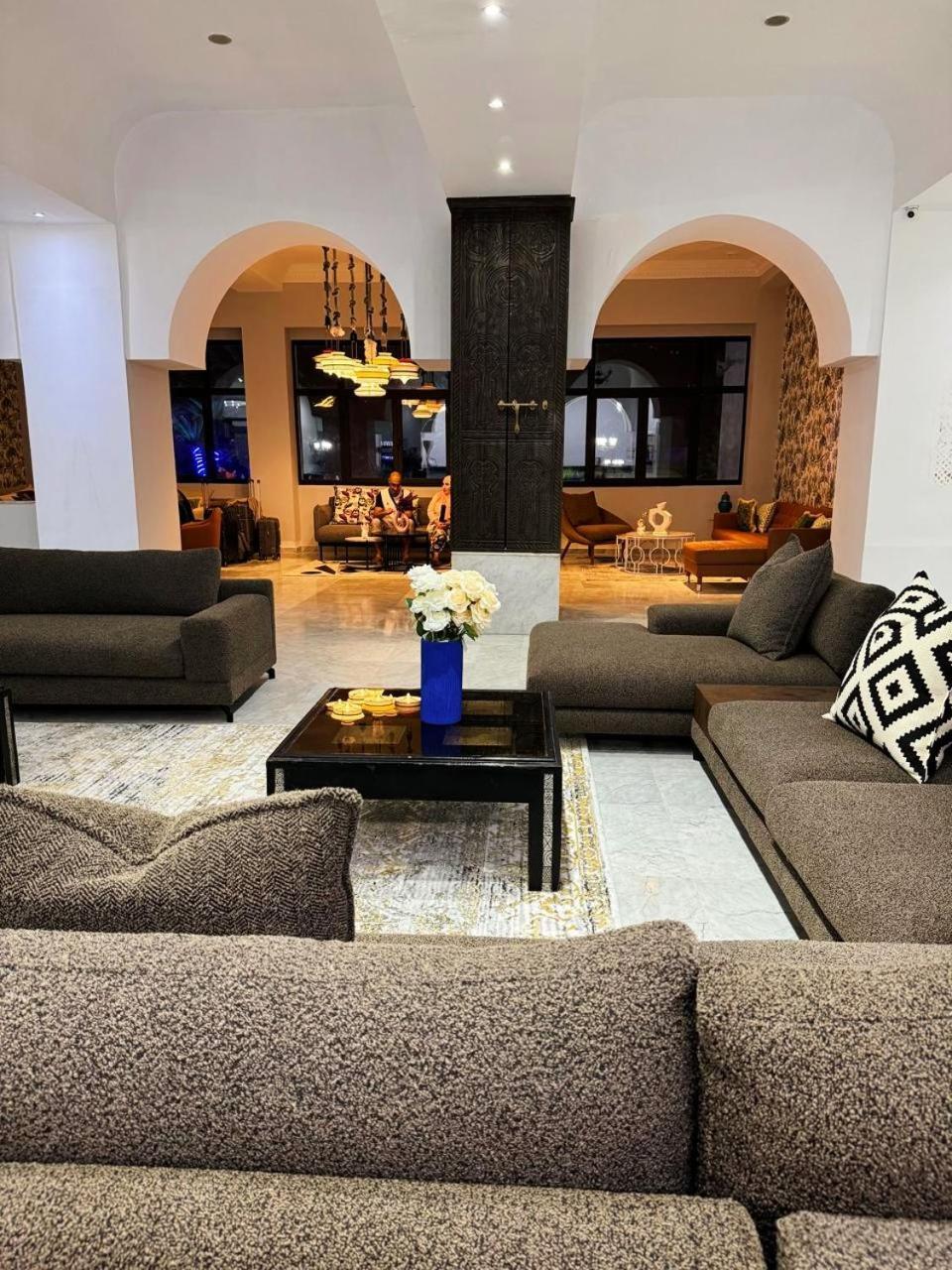 Oasis & Hotel 4*