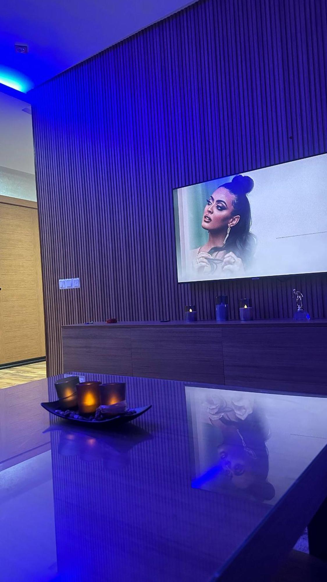 Modern Pool Service Airport Shuttle Easy Check-in Cozy Beds 7 Min From Marina Apartment *