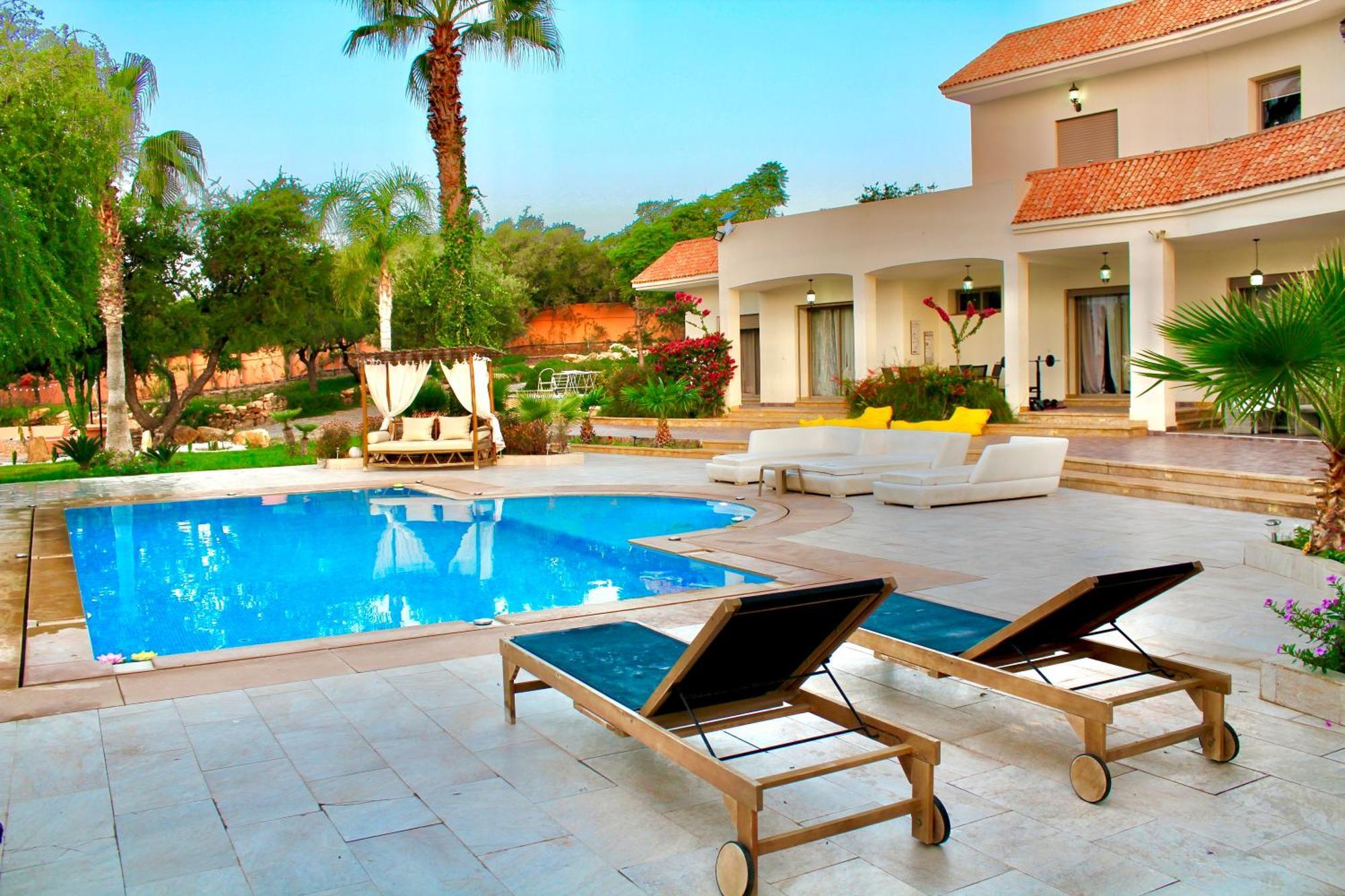 Blanche Piscine Chauffee Agadir