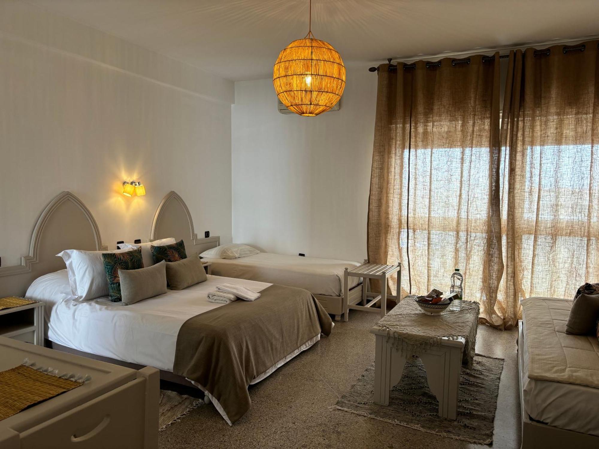 Et Soleil Hotel *