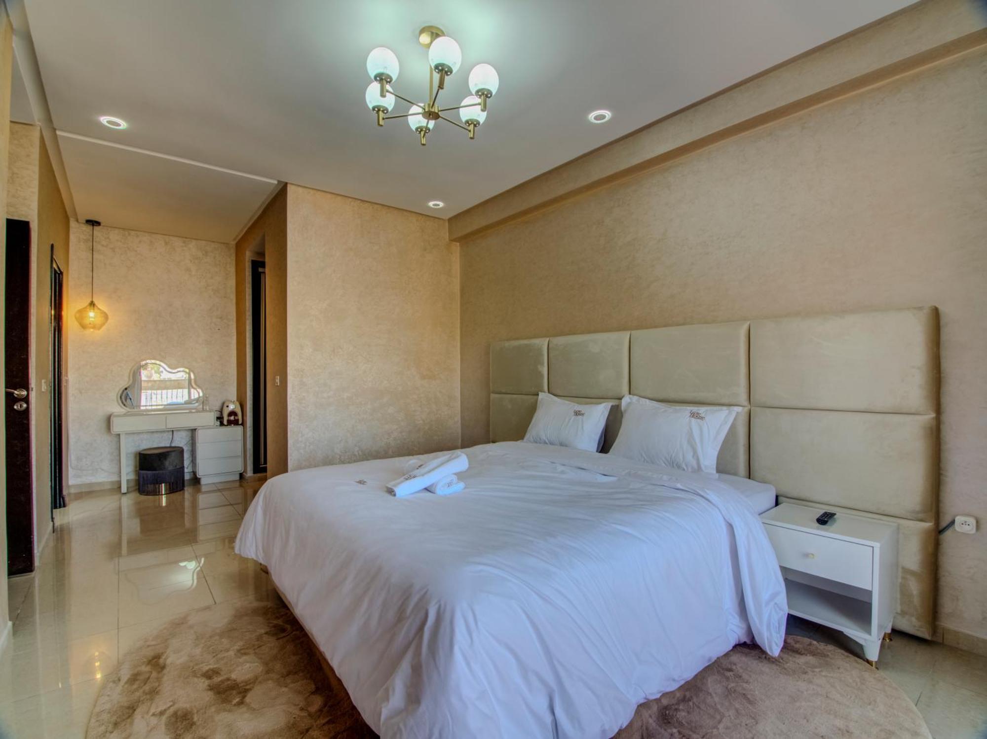Luxe House Apartment