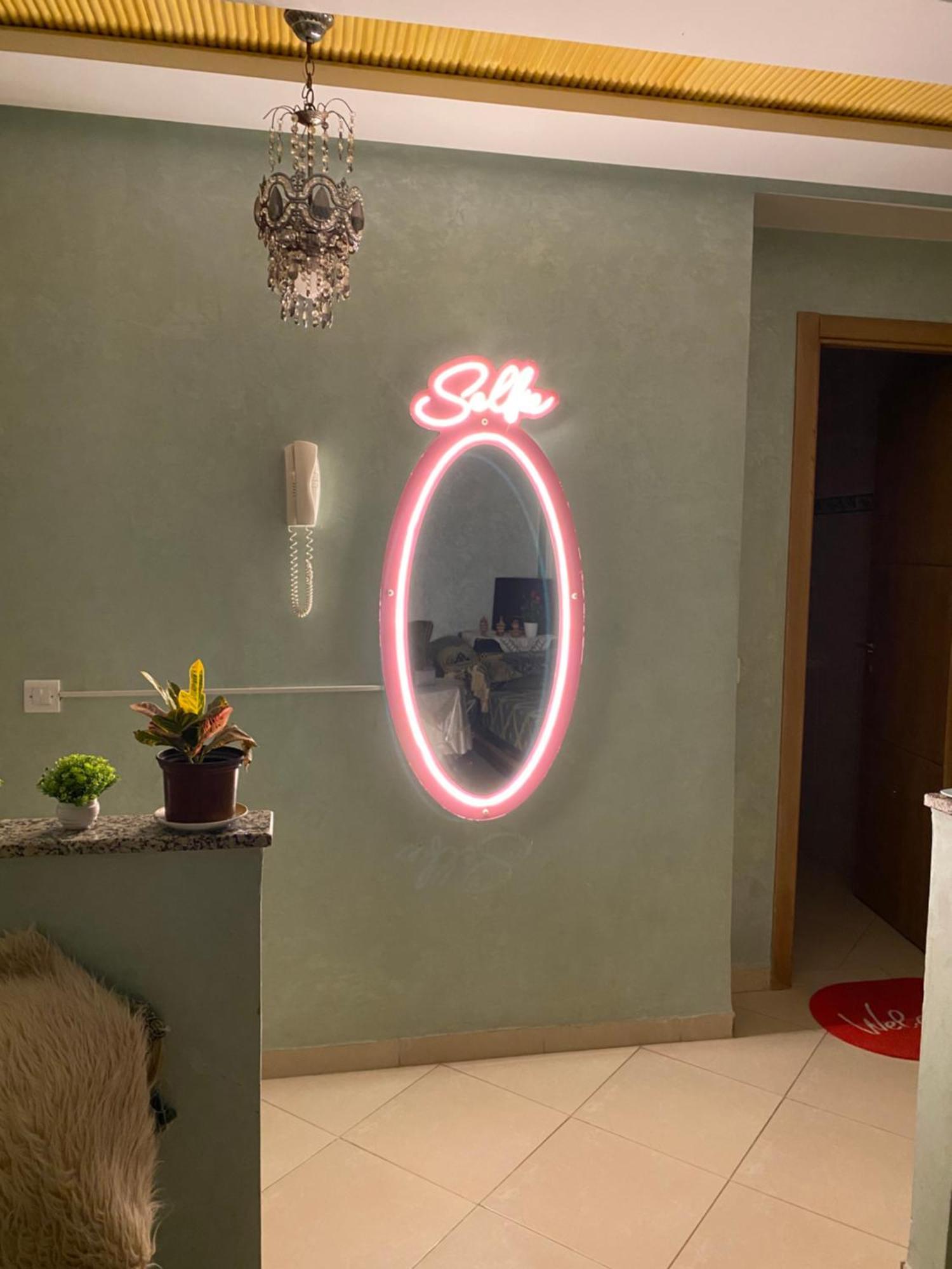 Cozy Near Amenities Apartment *