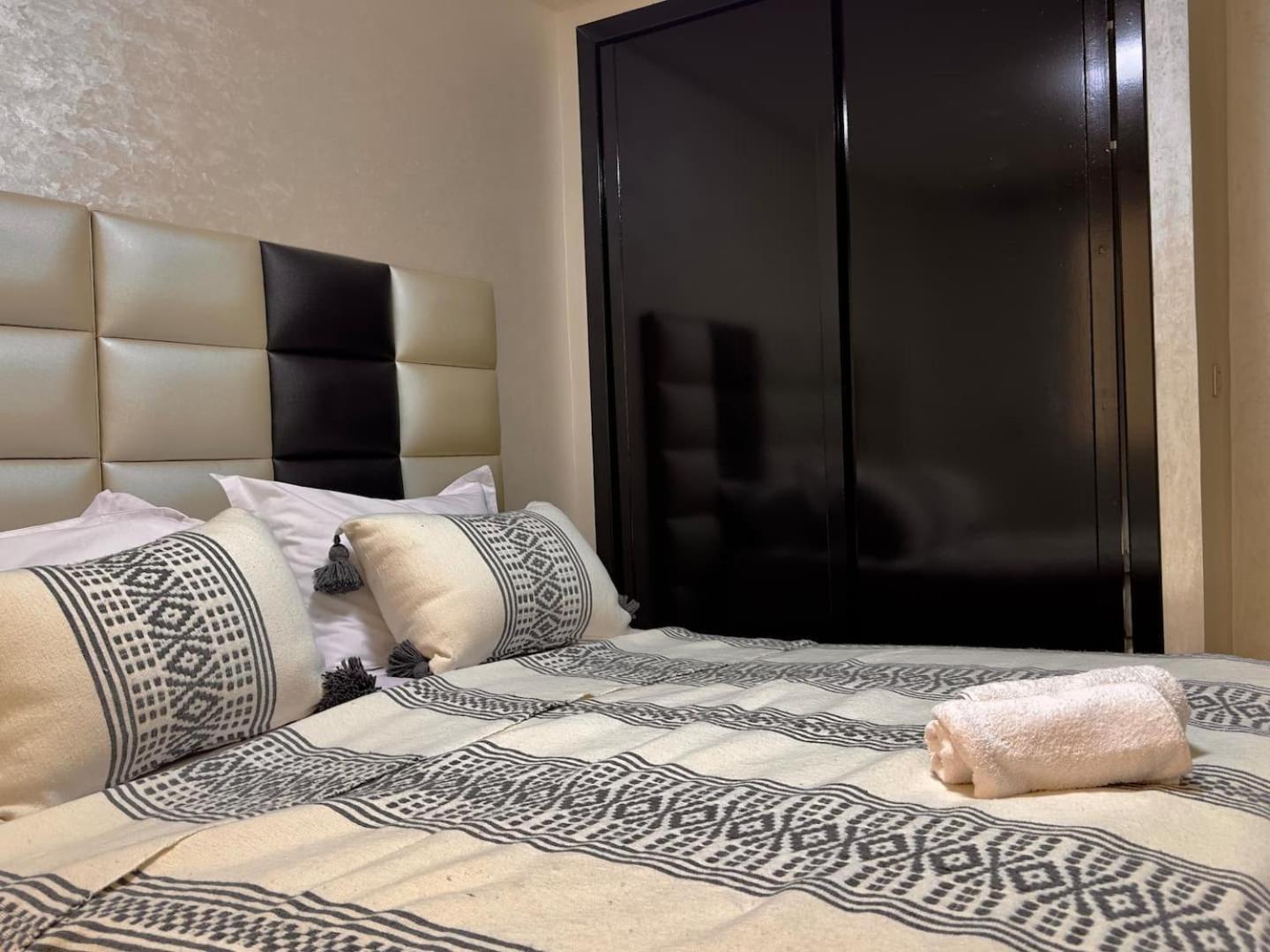 Tafoukt, Modern Berber * Agadir