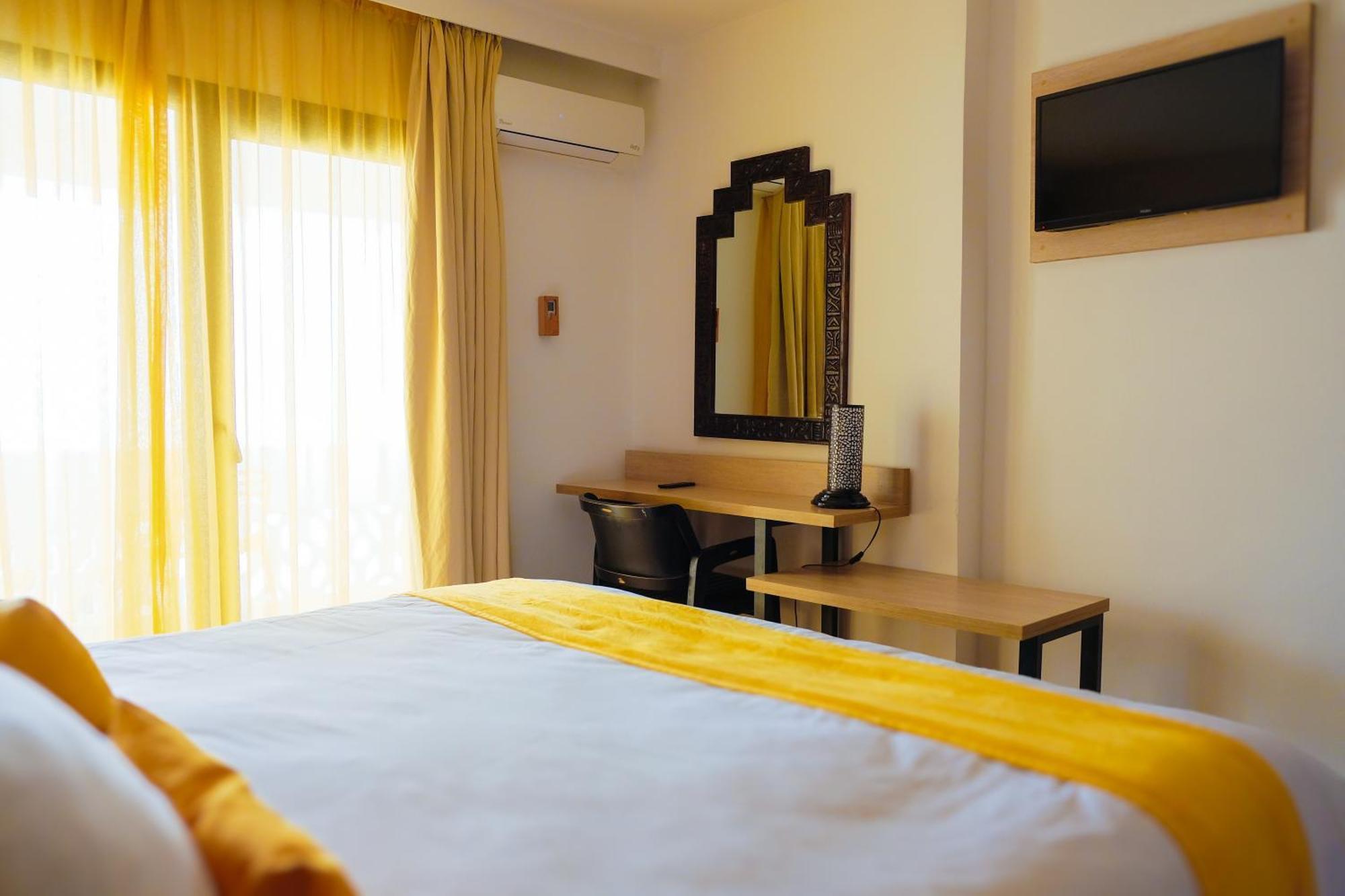 Hamilton 3* Agadir