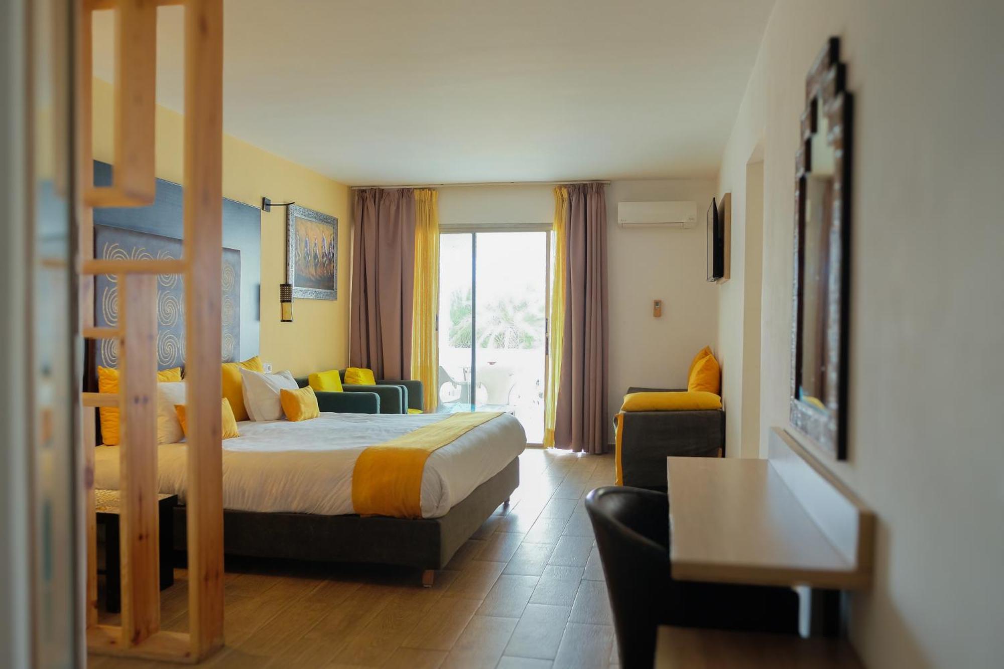Hamilton Hotel 3*