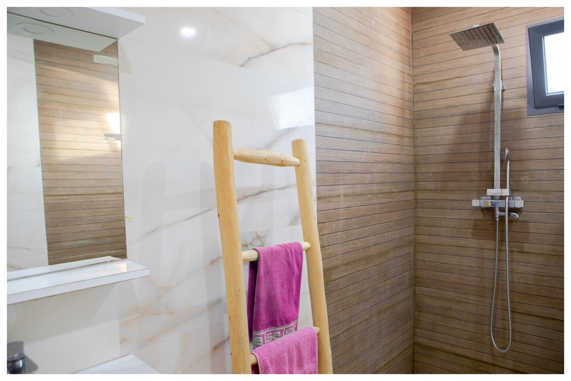 Apartment Sea & Mountain View ,walk To & Surf Spots Agadir