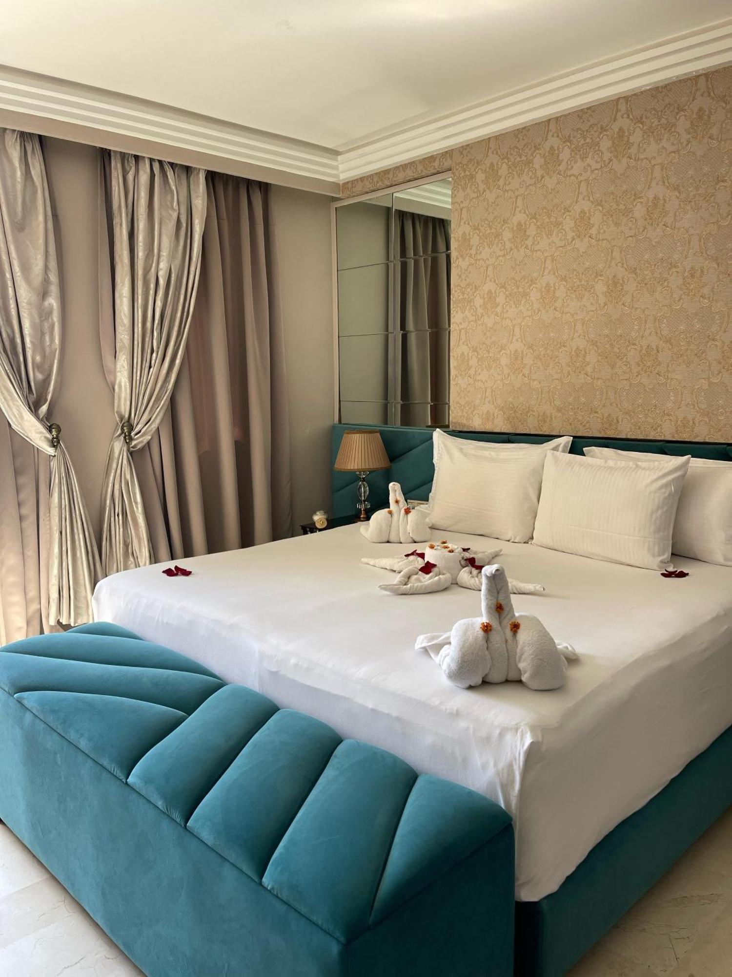Prestige Boutique & 5*