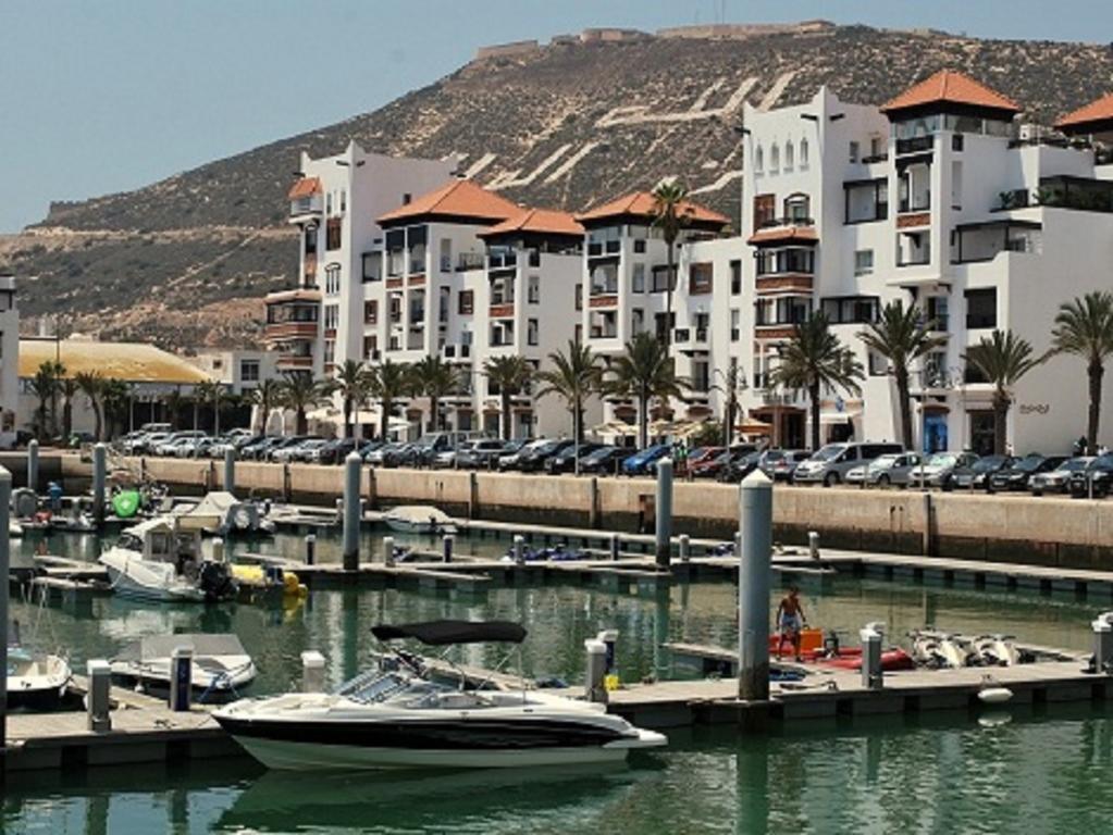 Marina *