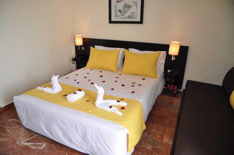 Les Omayades Hotel 2*