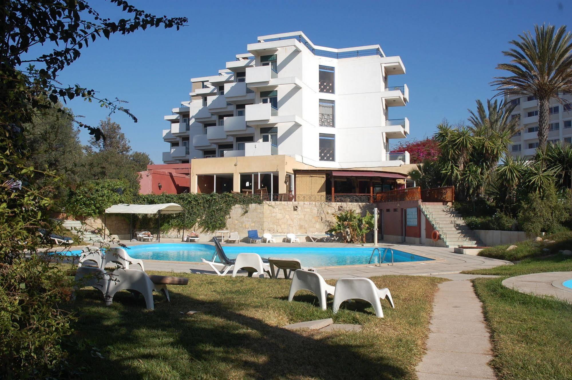 Royal Hotel 2*