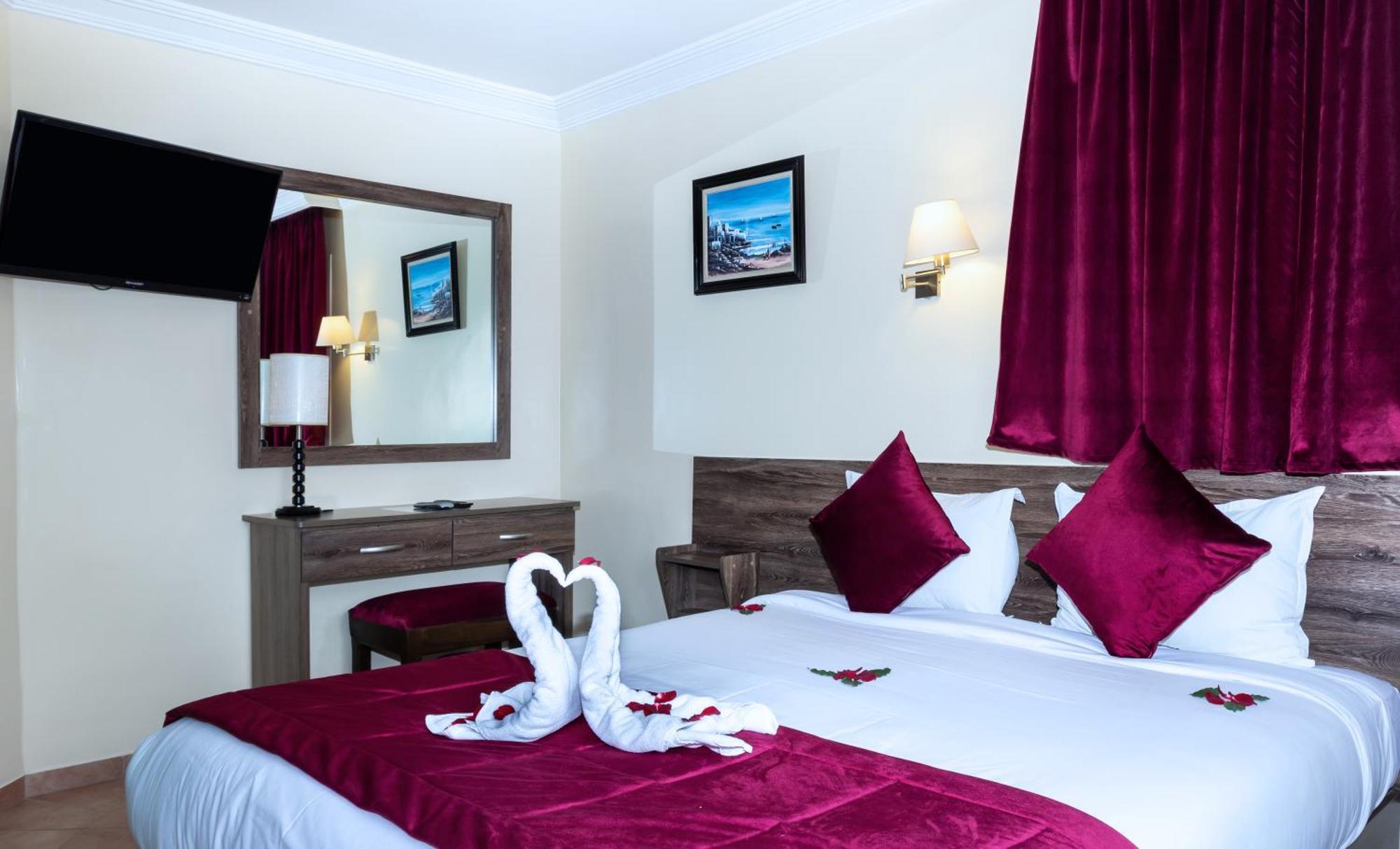 Hotel Tildi & 4*